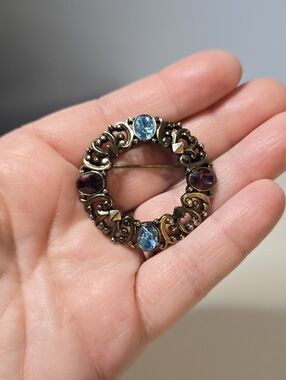 Vintage Gold Tone Blue & purple  Rhinestones Open Work Circle Wreath brooch pin